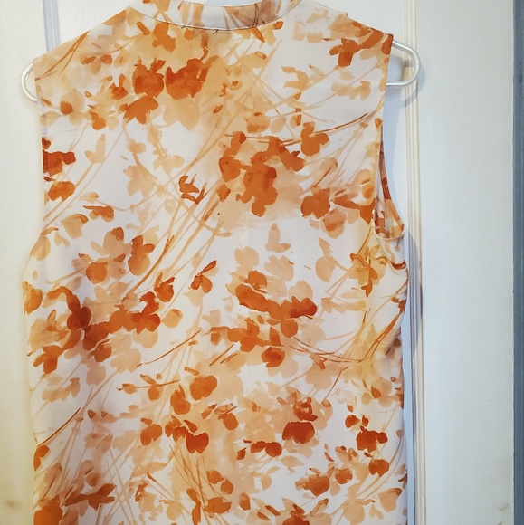 Cute blouse - Picture 2 of 4